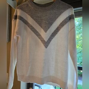 Banana Republic Gray and White Sweater